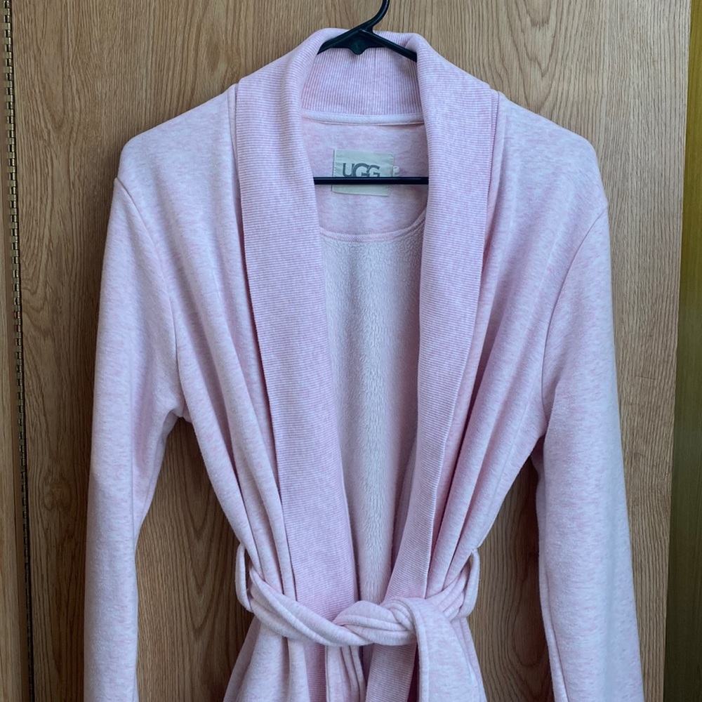 UGG light pink bathrobe